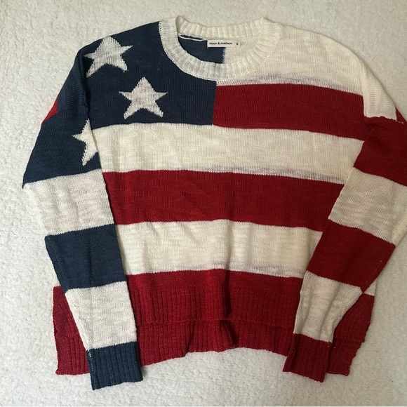 moon & madison Sweaters - Moon & Madison American Flag Sweater Pullover